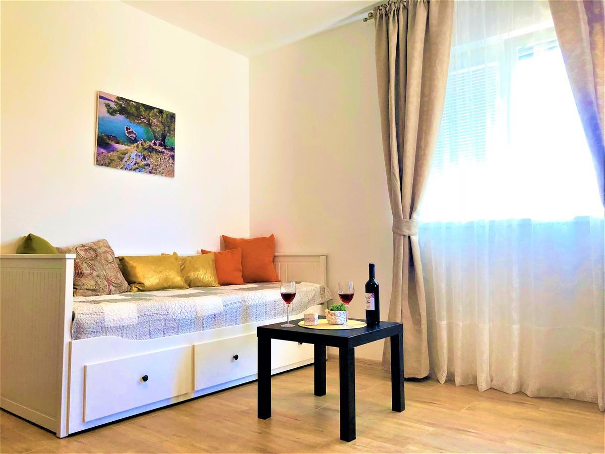 Apartments Village Lozovac Exteriör bild